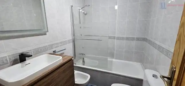 Bany de Casa o xalet en venda en Maracena amb Calefacció