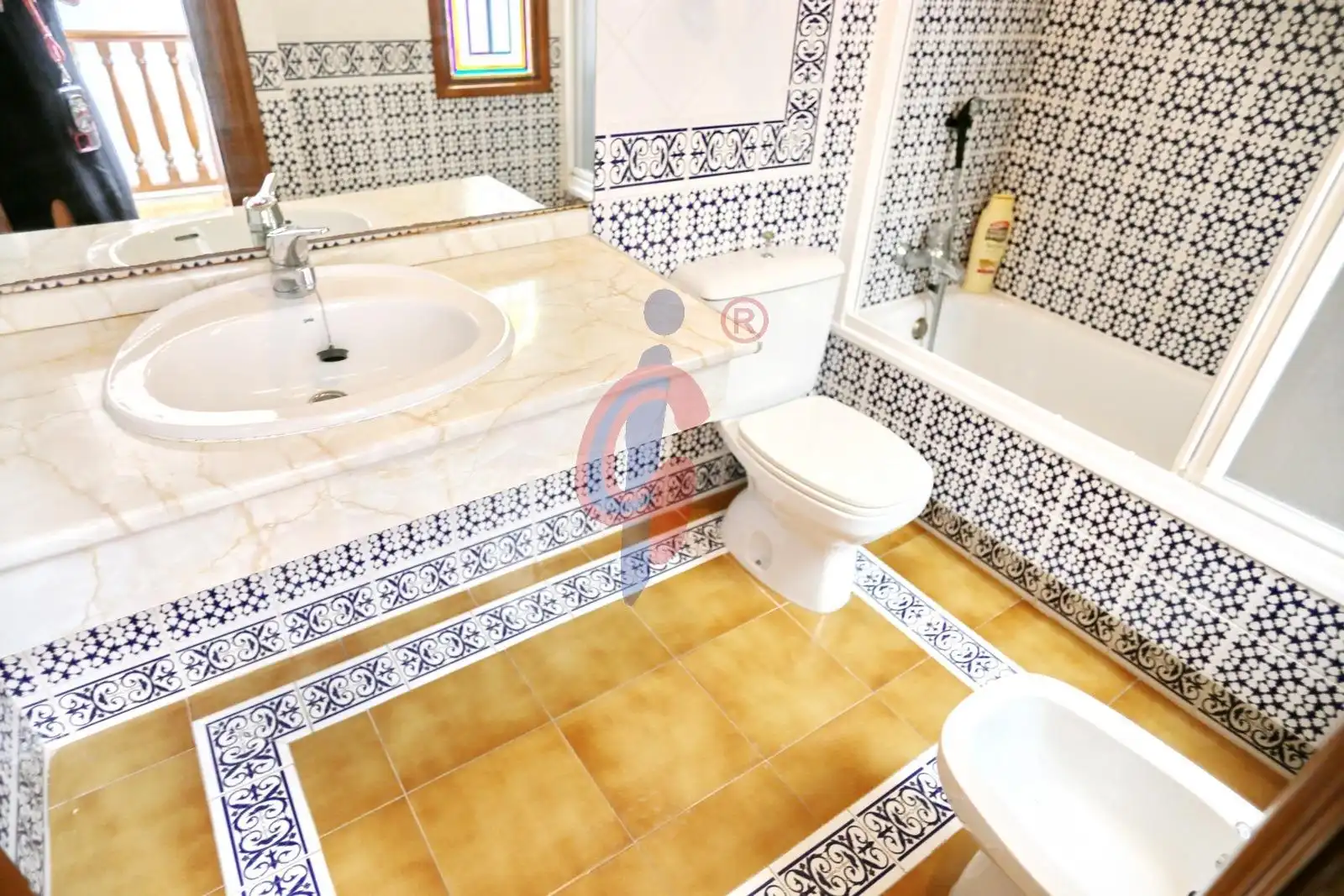Baño de Casa adosada en venta en Guardamar del Segura con Aire acondicionado, Calefacción y Terraza