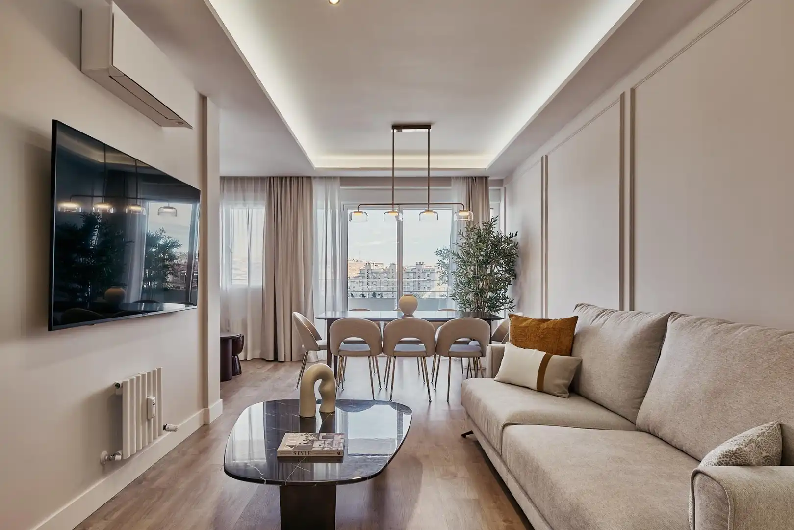 Sala d'estar de Apartament en venda en Madrid amb Calefacció, Terrassa i Moblat