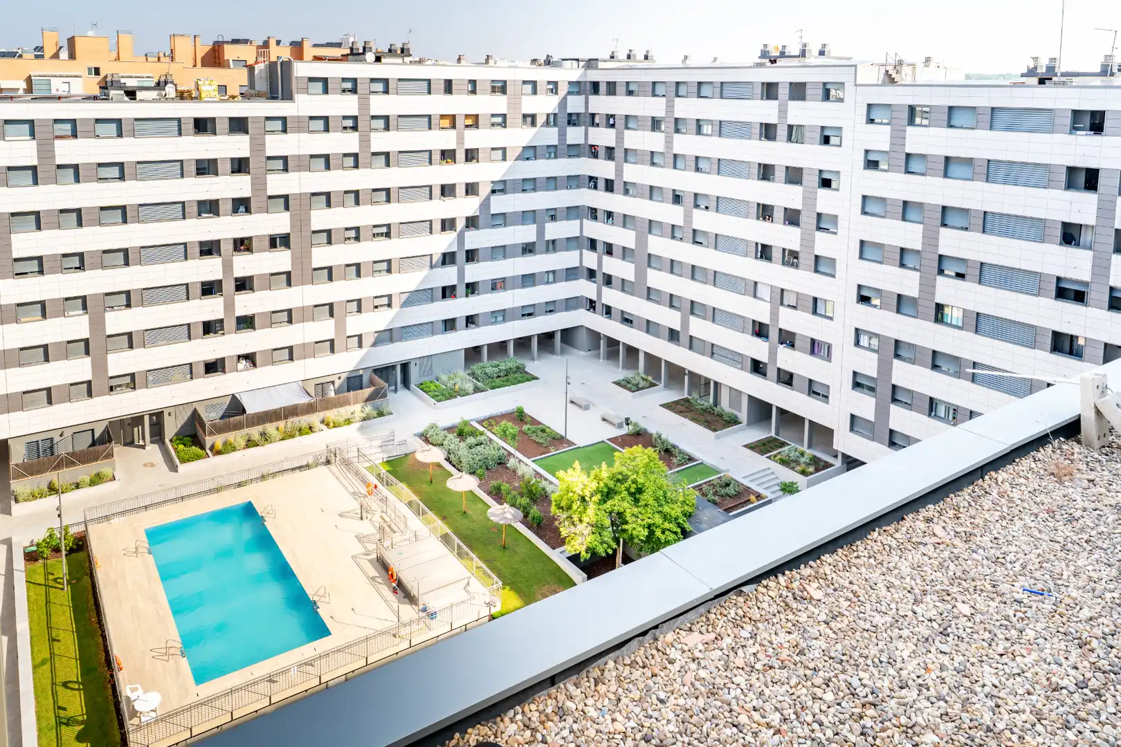 Außenansicht von Wohnung zum Verkauf in Madrid mit Klimaanlage, Terrasse und Abstellraum