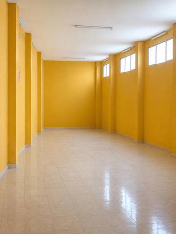 Local comercial en Venta en Avenida de Barcelona en La Trinidad