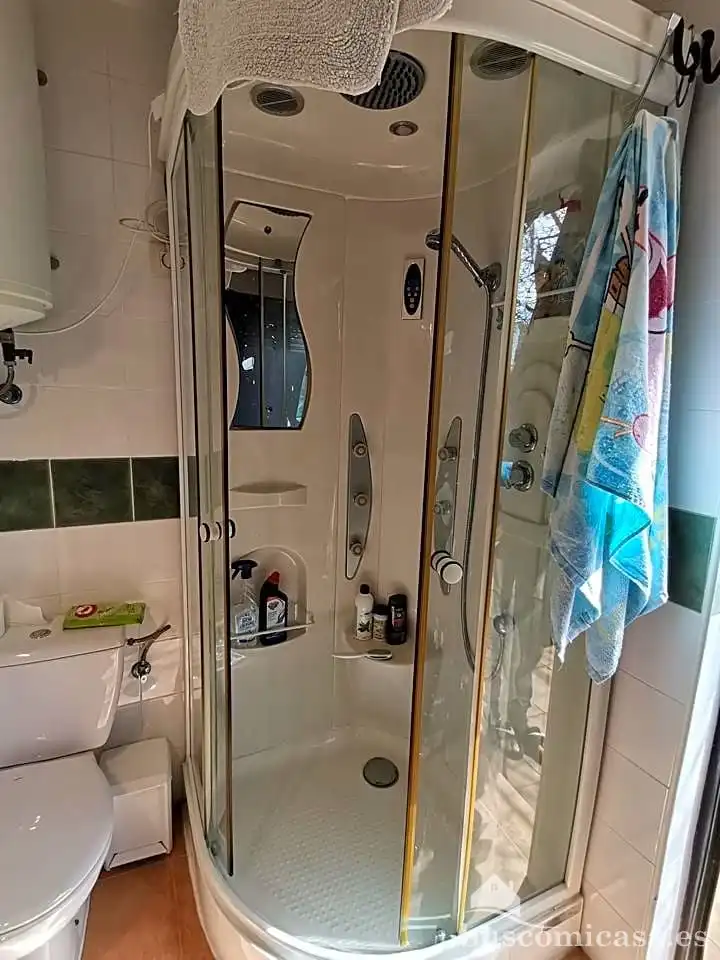 Baño de Casa o chalet en venta en Linares con Aire acondicionado, Calefacción y Jardín privado