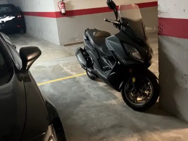 Moto in affitto a Carrer de Picasso 23