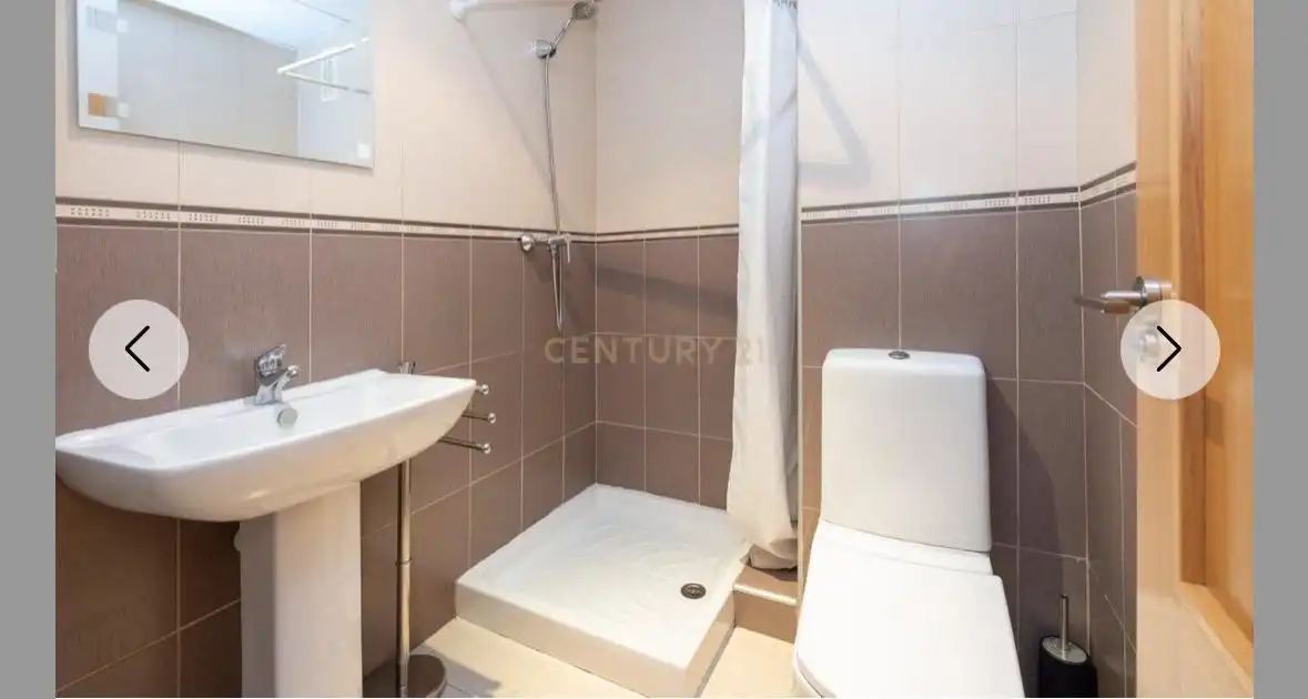 Badezimmer von Wohnungen zur Miete in Granada mit Klimaanlage, Privatgarten und Gemeinschaftspool