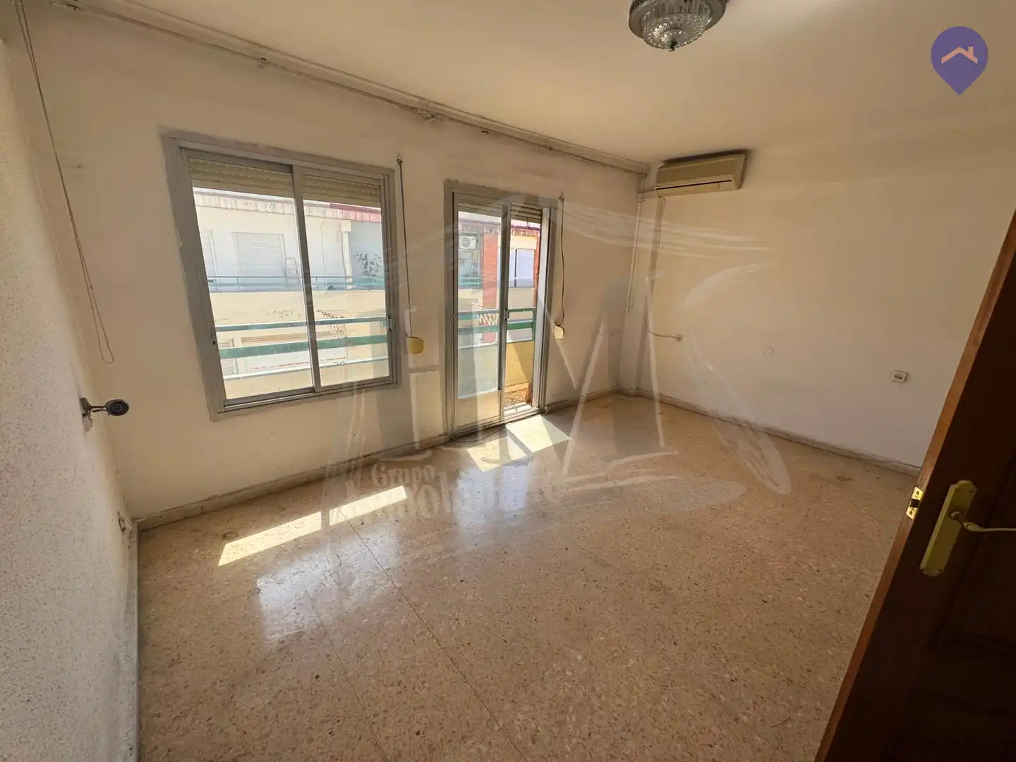 Sala d'estar de Pis en venda en Valencia amb Aire condicionat, Terrassa i Alarma