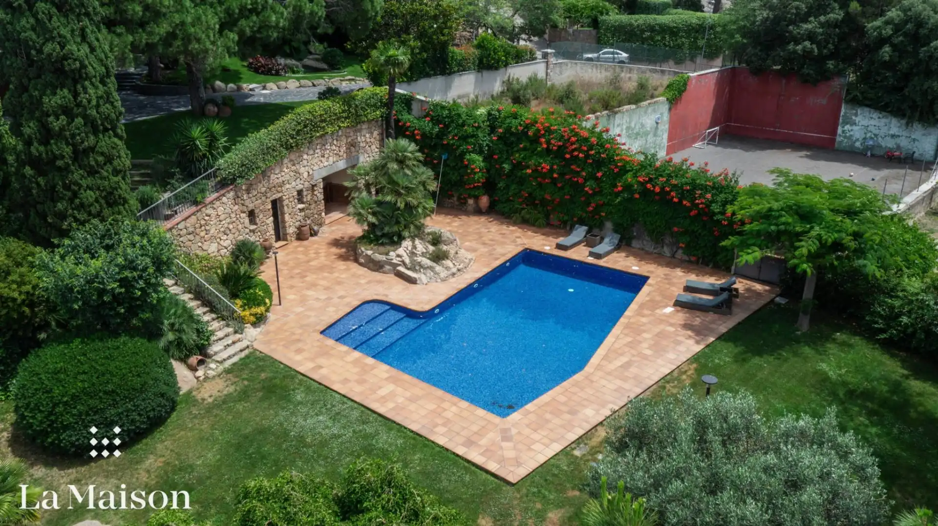 Piscina de Casa o xalet en venda en La Roca del Vallès amb Calefacció, Jardí privat i Traster
