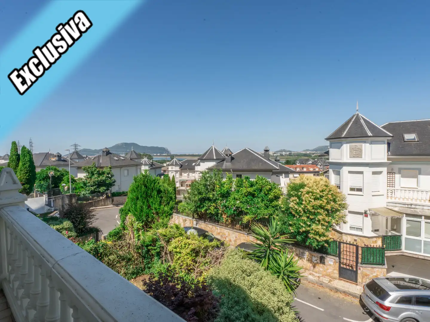 Vista exterior de Casa o xalet en venda en Bárcena de Cicero amb Calefacció, Jardí privat i Terrassa