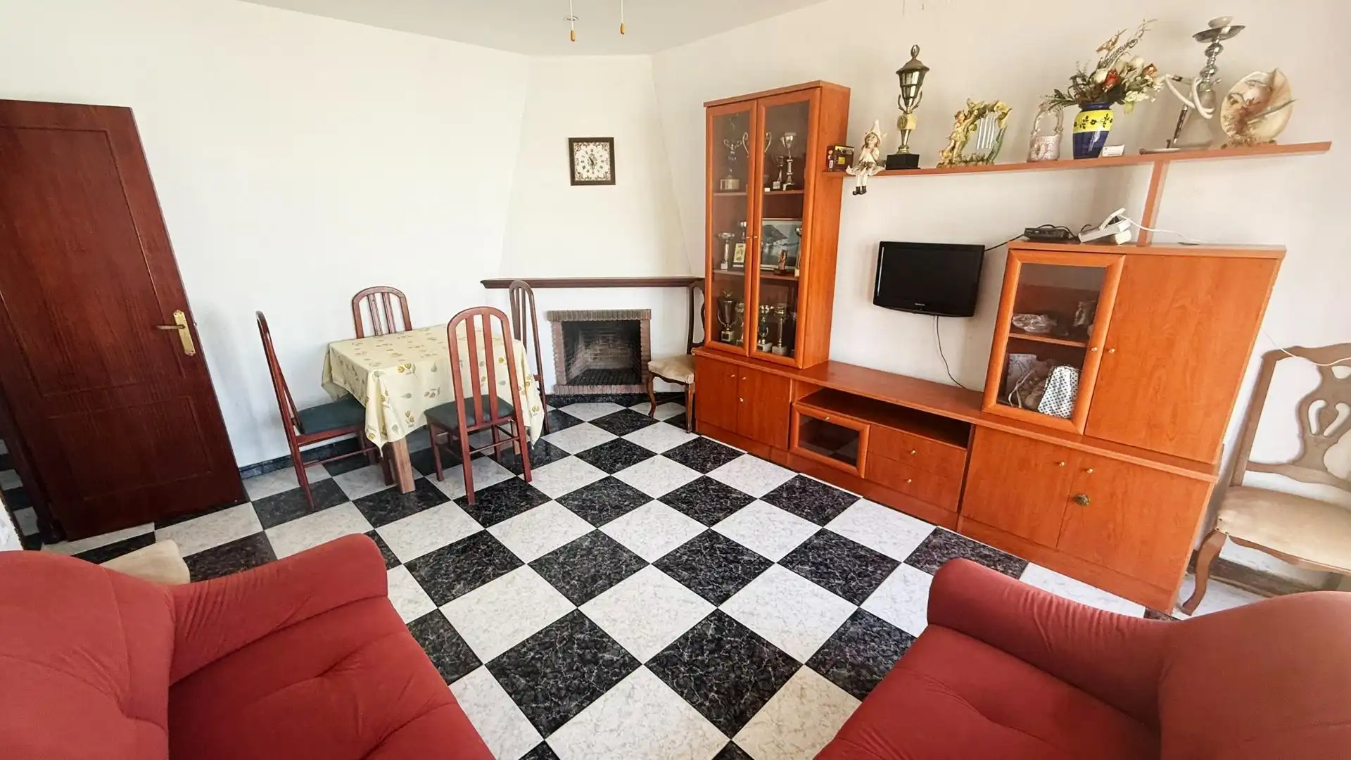 Sala d'estar de Casa o xalet en venda en Chiclana de la Frontera amb Jardí privat, Terrassa i Traster