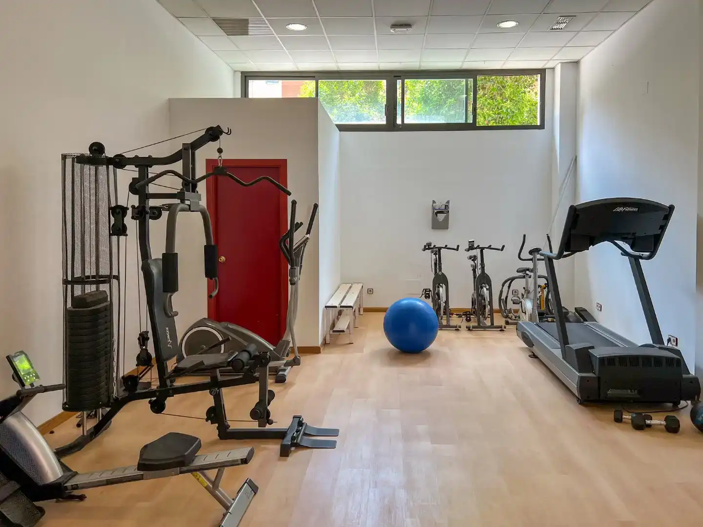Wohnung zum Verkauf in  Madrid Capital mit Klimaanlage und Schwimmbad