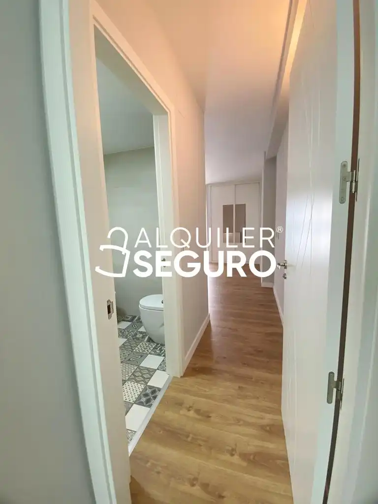 Bedroom of Flat for rent in Madrid  with Air Conditioner, Heating and Terrace