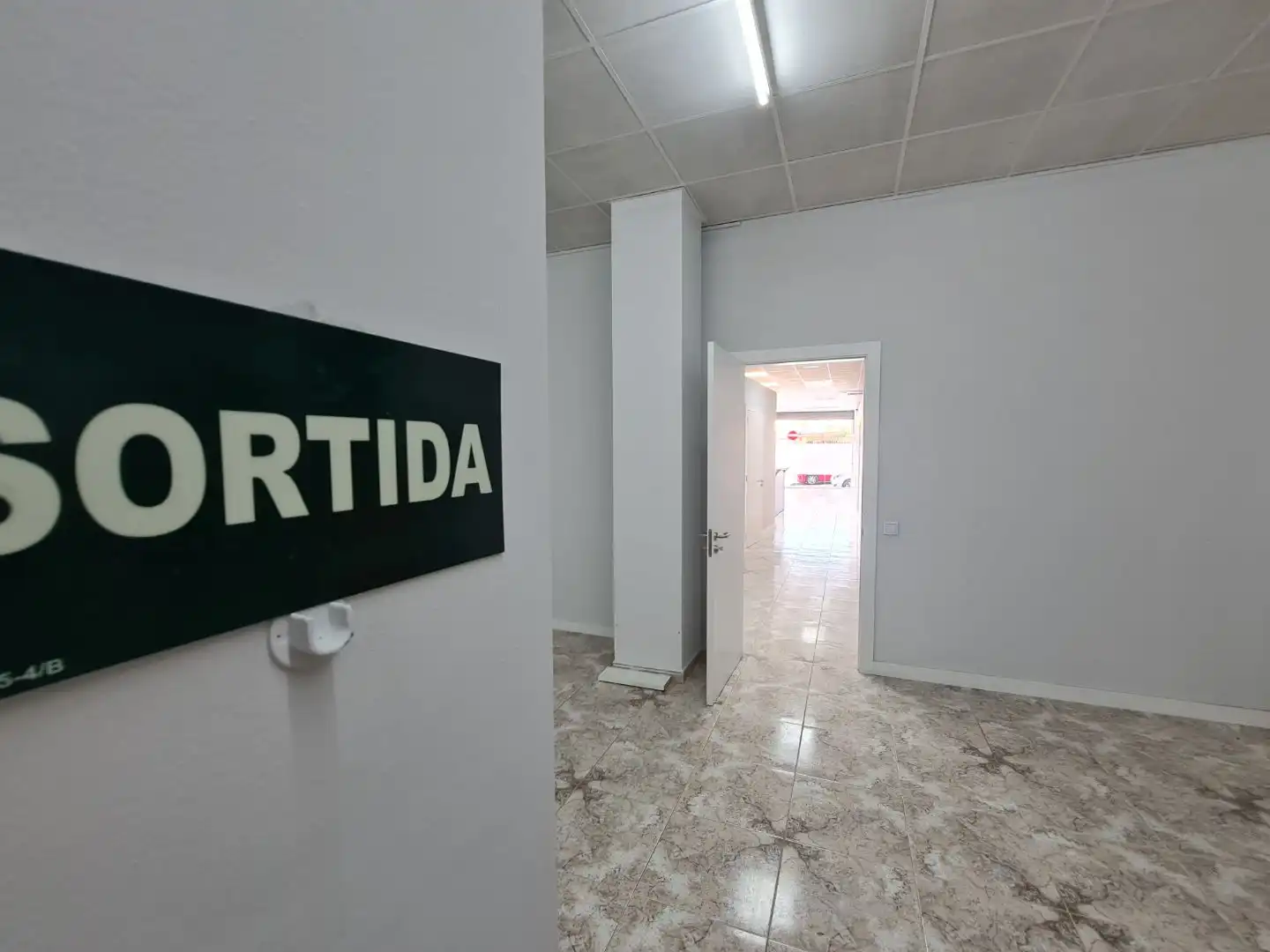 Local comercial de lloguer a jacint verdaguer 32, imagen 47
