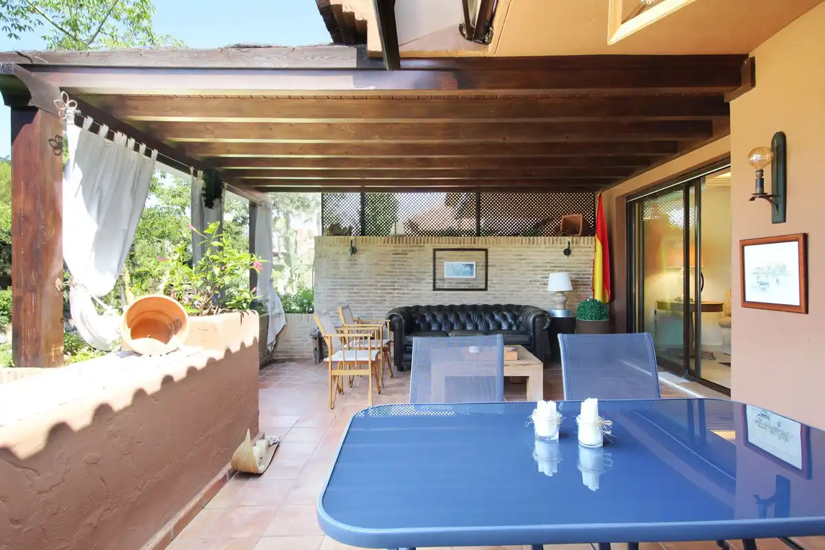 Apartament amb piscina en venda a San Pedro de Alcántara, imagen 2