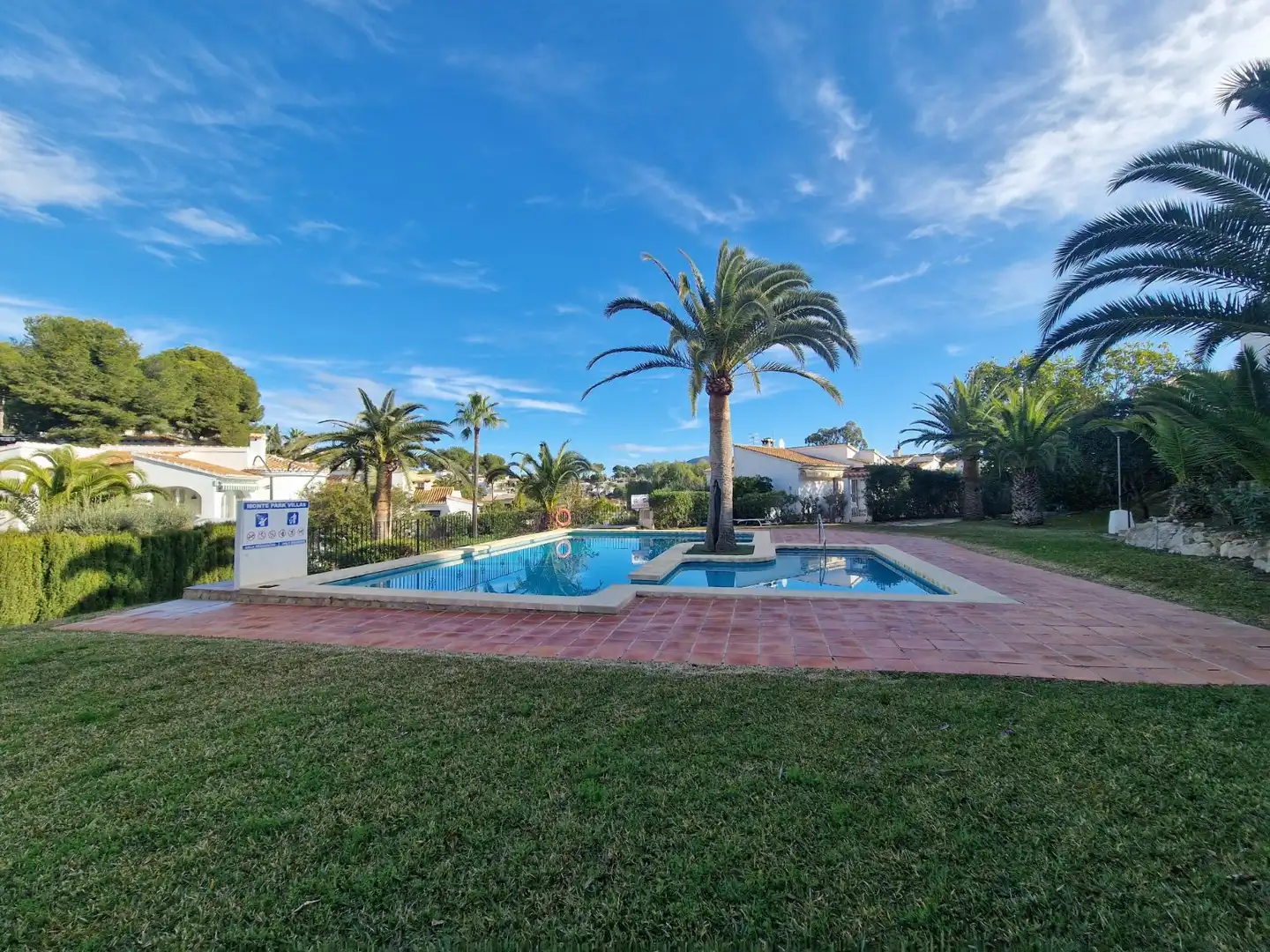 Swimming pool of Houses for sale in Moraira