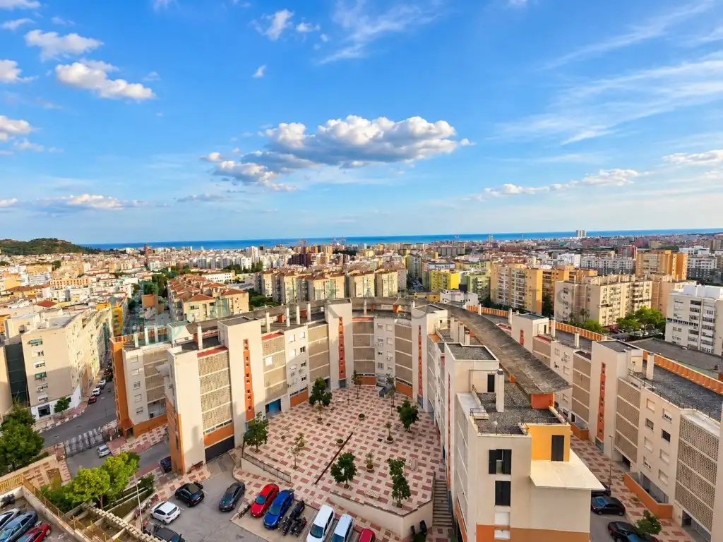 Vista exterior de Piso en venta en Málaga con Aire acondicionado, Terraza y Amueblado