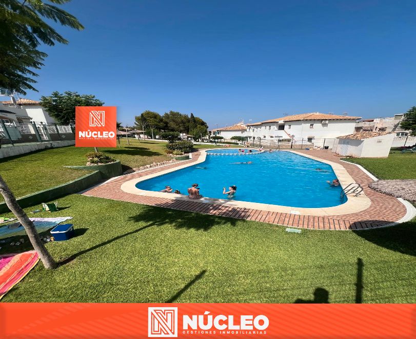 Swimming pool of Single-family semi-detached for sale in Torrevieja  with Terrace, Furnished and Oven
