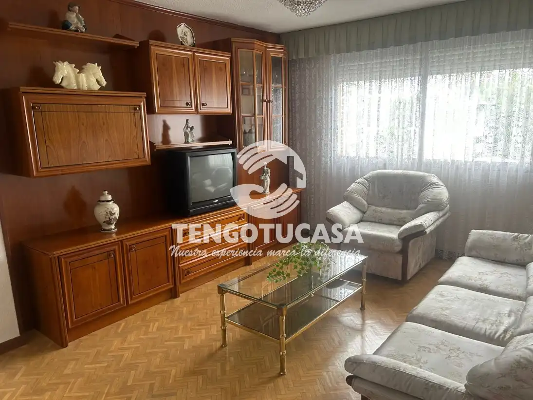 Living room of Flat for sale in Madrid  with Air Conditioner and Heating