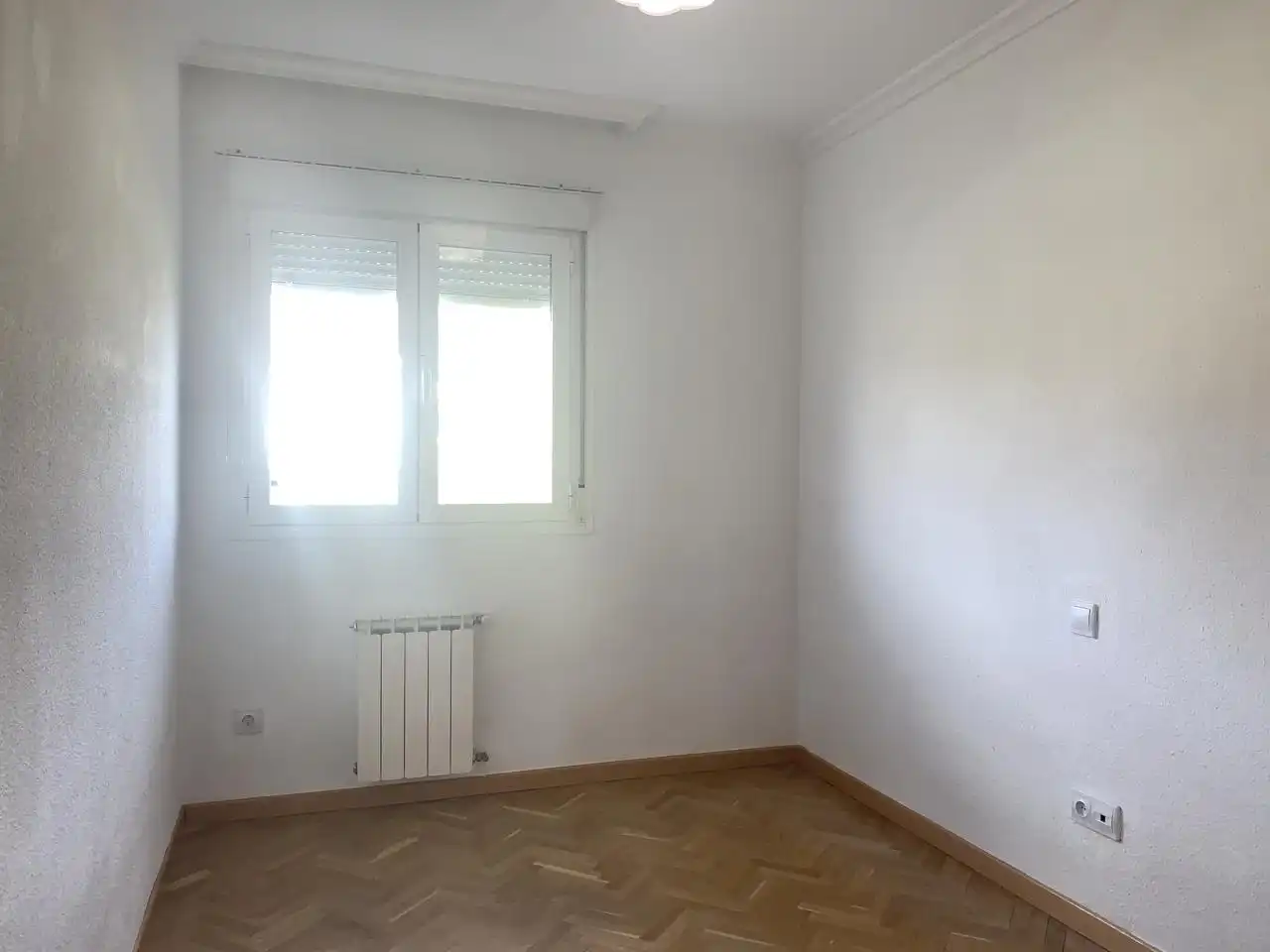 Habitación de Piso de alquiler en Manzanares El Real con Parquet, Terraza y Piscina comunitaria
