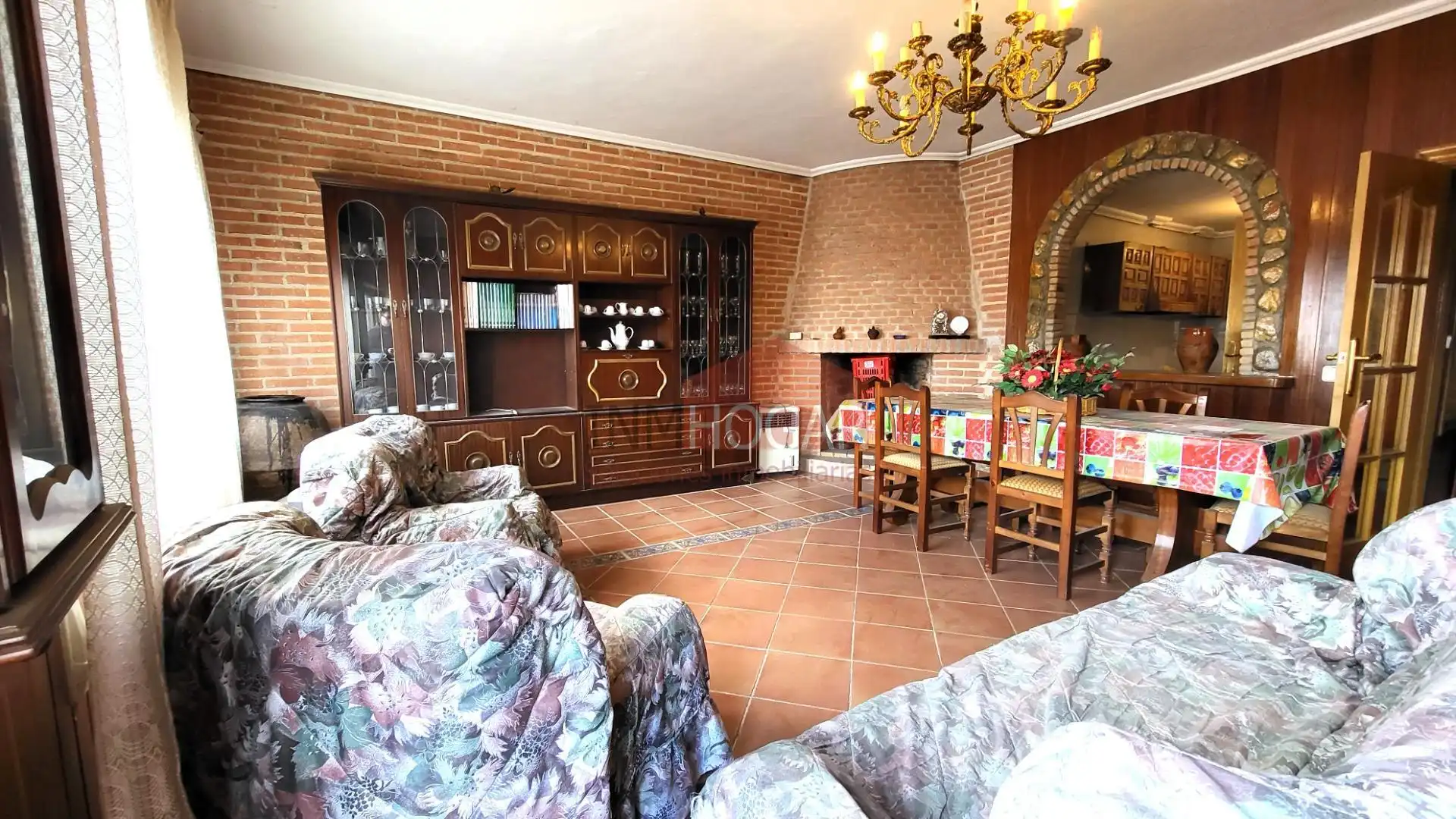 Sala de estar de Casa o chalet en venta en Aldeaseca de la Frontera con Terraza, Amueblado y Balcón