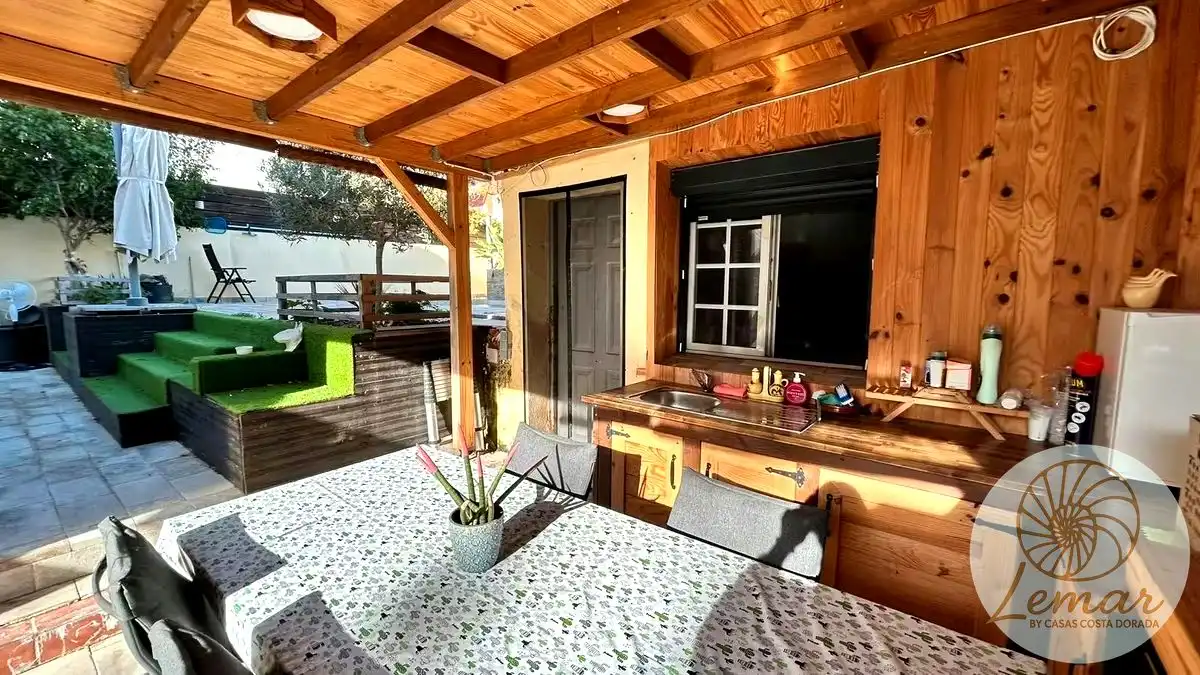Terraza de Casa o chalet en venta en Castelldefels con Jardín privado, Terraza y Piscina