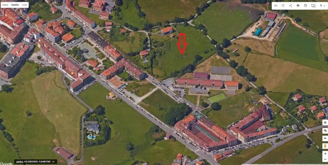 Wohnbaugrundstück zum Verkauf in Llanera