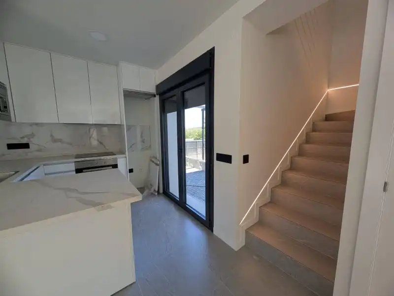 Casa adosada en venta en El Espinar con Calefacción y Terraza