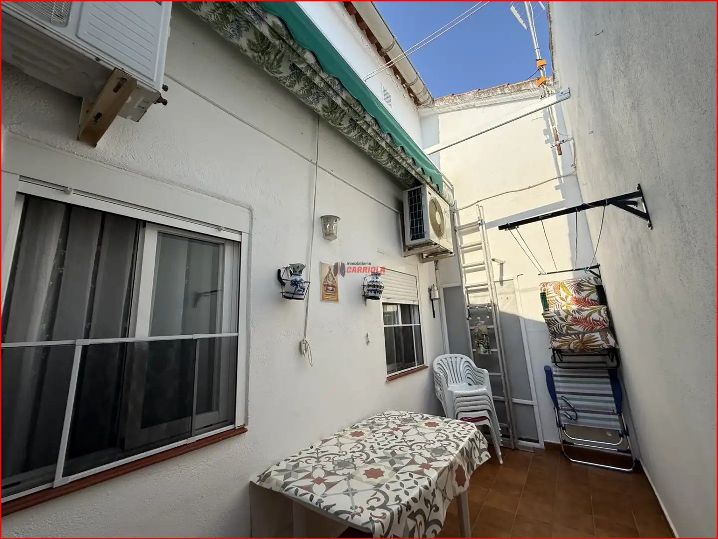 Vista exterior de Casa adosada en venta en El Casar de Escalona con Aire acondicionado, Calefacción y Trastero