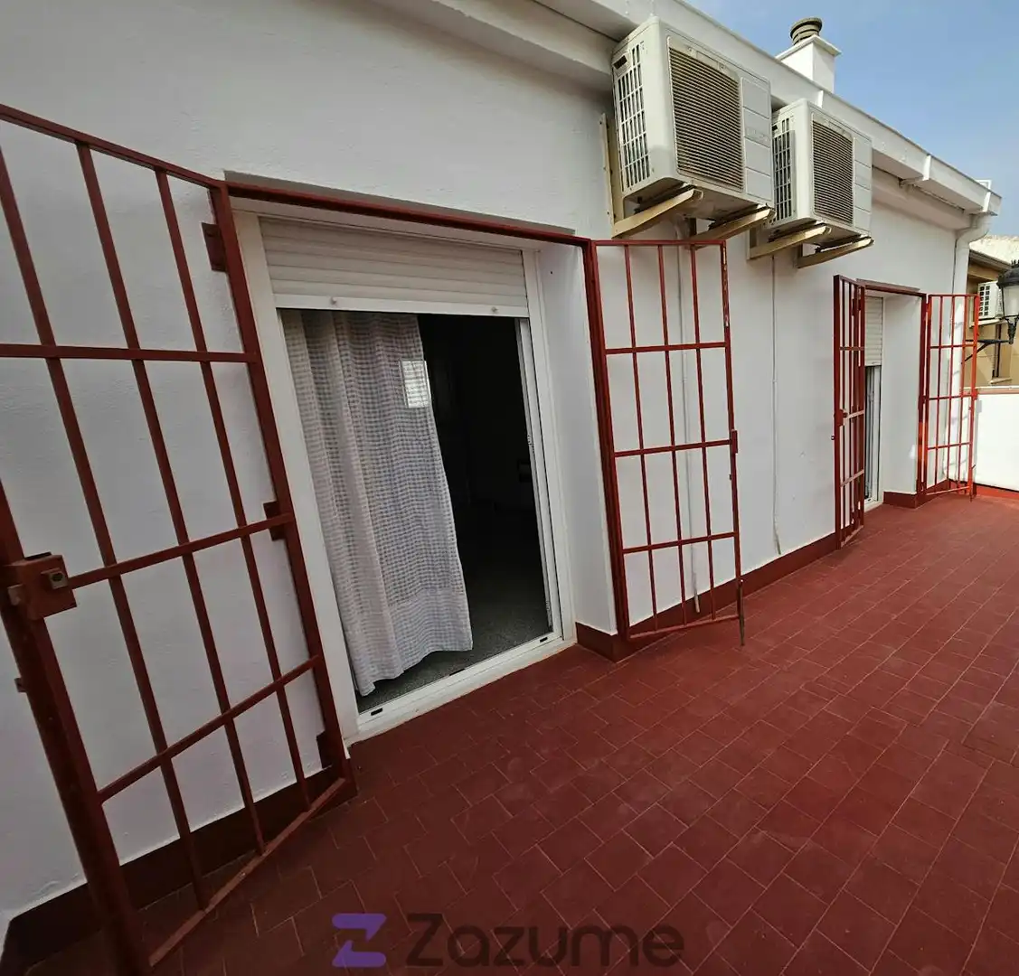 Terrasse von Haus oder Chalet zur Miete in Tomelloso mit Klimaanlage, Heizung und Privatgarten