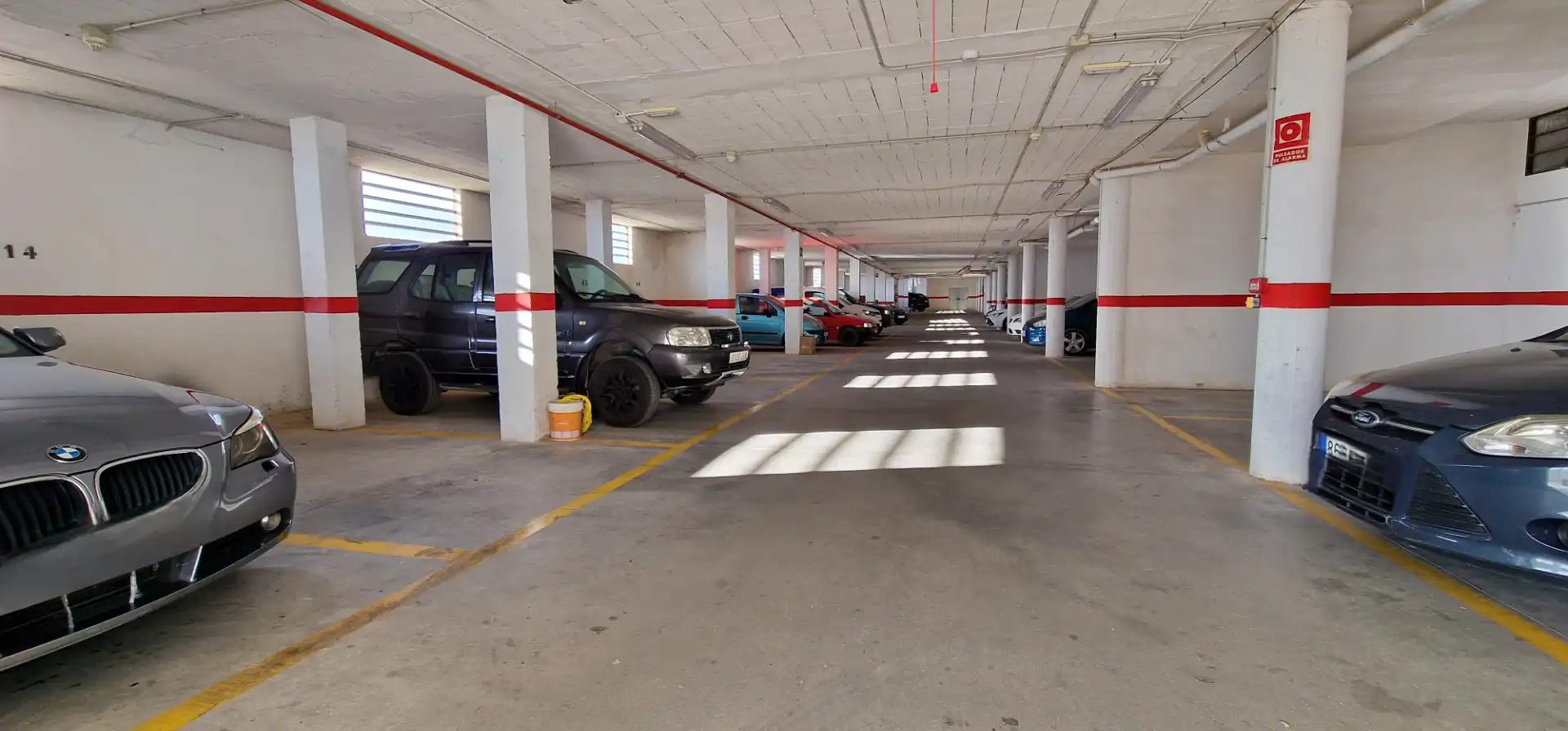 Parking de Apartamento en venta en Cogollos de la Vega con Aire acondicionado, Terraza y Amueblado