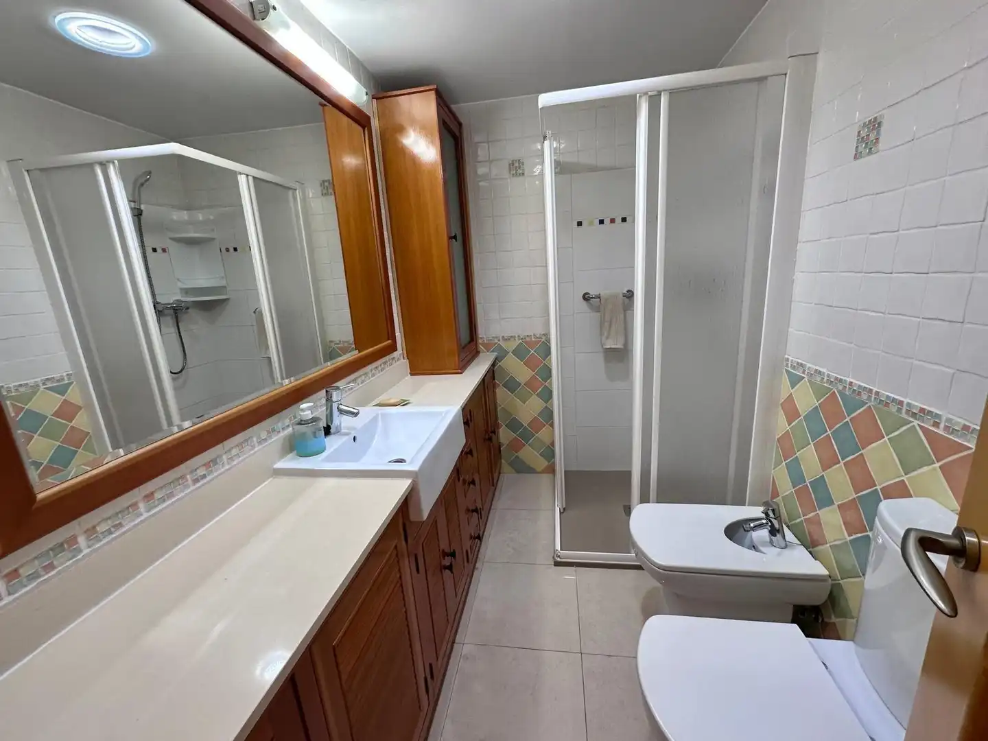 Badezimmer von Wohnung zur Miete in Cartagena
