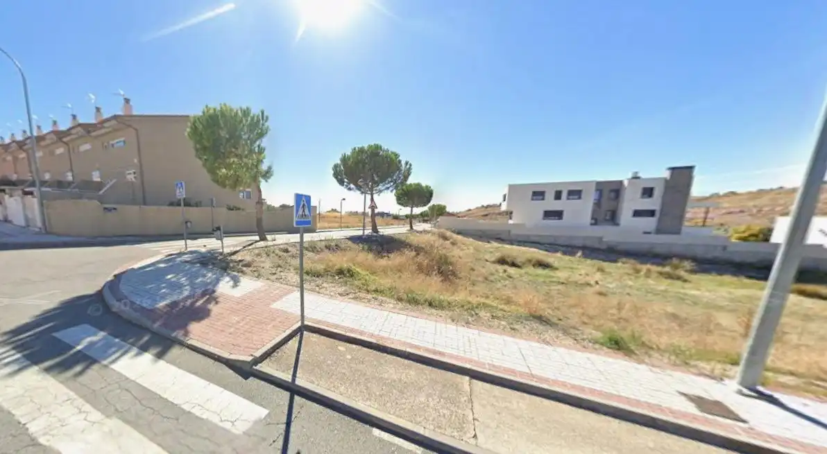 Terreny residencial en venda a La Lastrilla, imagen 2