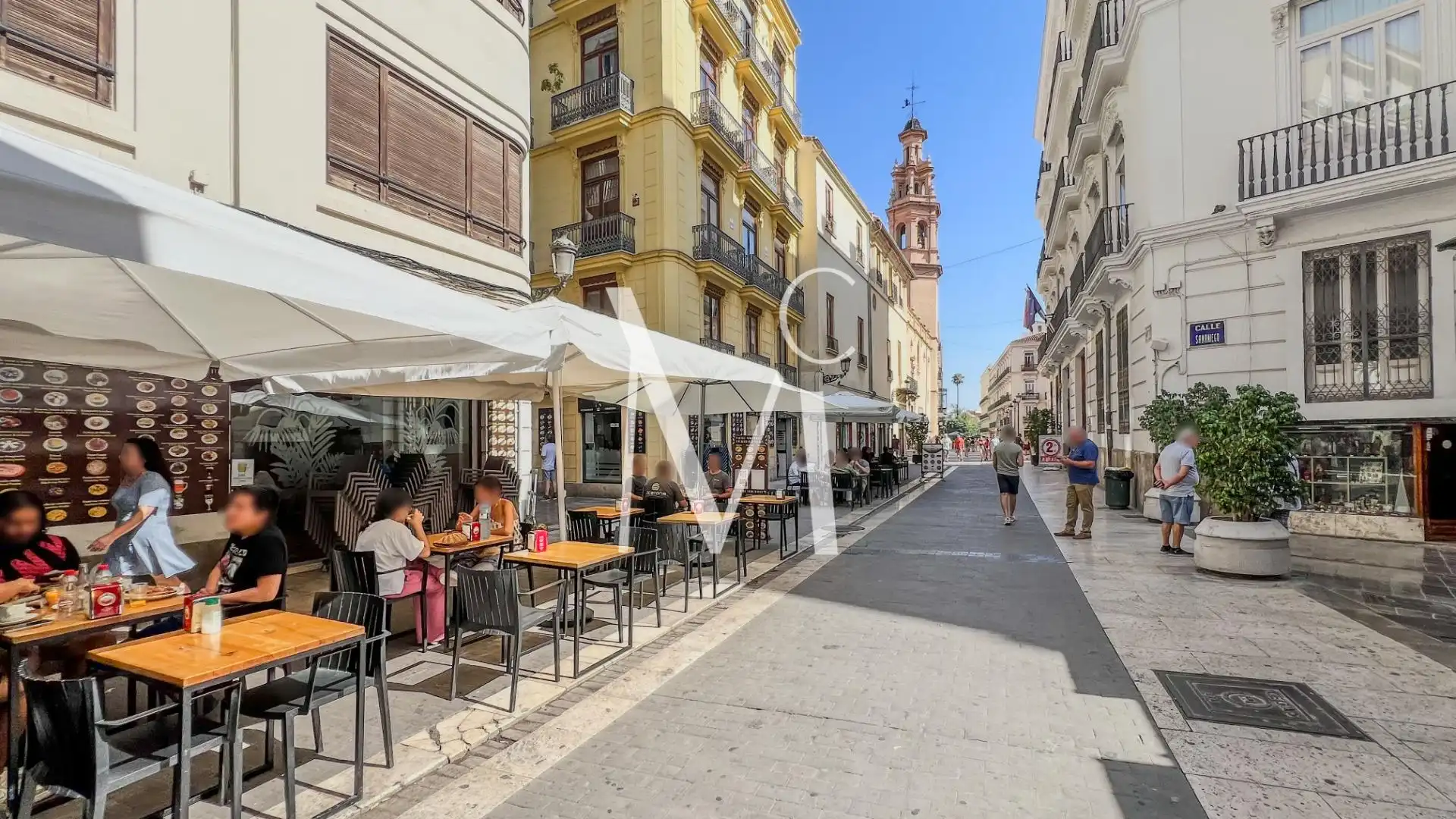 Vista exterior de Local en traspaso en  Valencia Capital