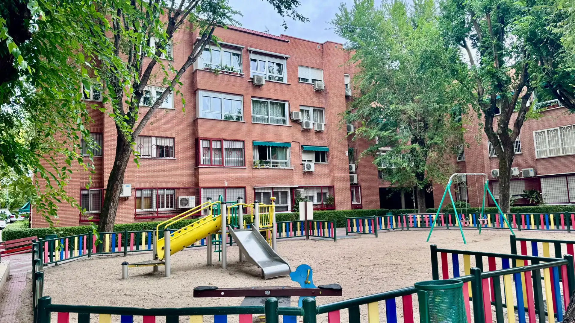 Vista exterior de Pis en venda en Rivas-Vaciamadrid amb Calefacció i Traster