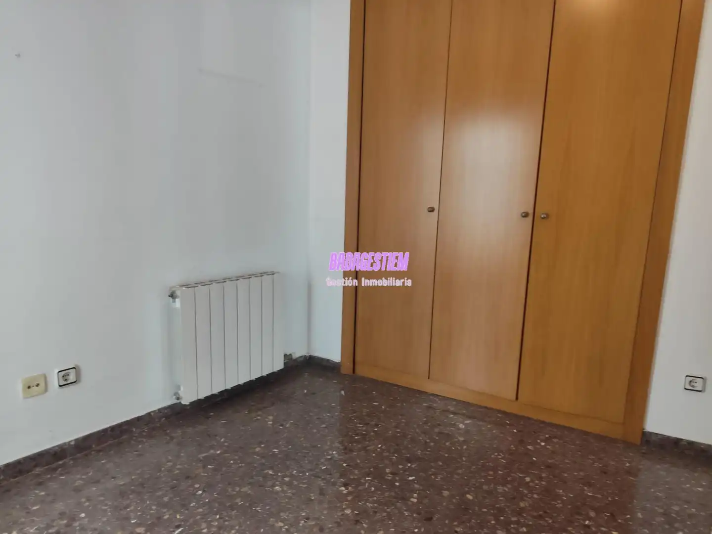 Wohnung zum Verkauf in Santa Coloma de Gramenet mit Heizung, Terrasse und Balkon