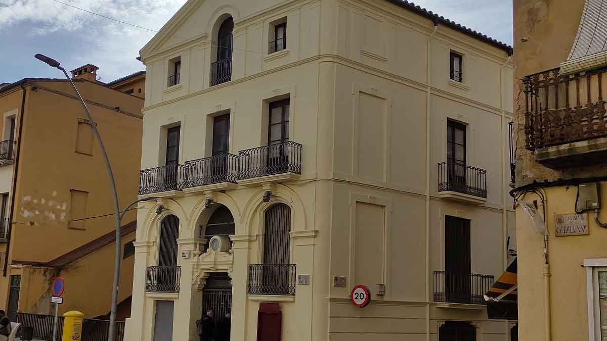 Außenansicht von Geschaftsraum zum verkauf in Falset