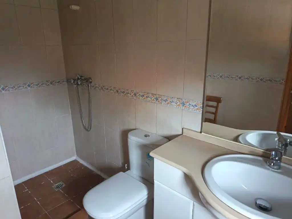 Baño de Finca rústica en venta en Hoyos del Espino con Amueblado