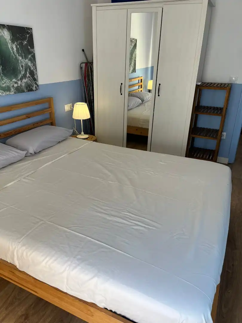 Habitación de Apartamento de alquiler en Valencia con Aire acondicionado, Calefacción y Amueblado