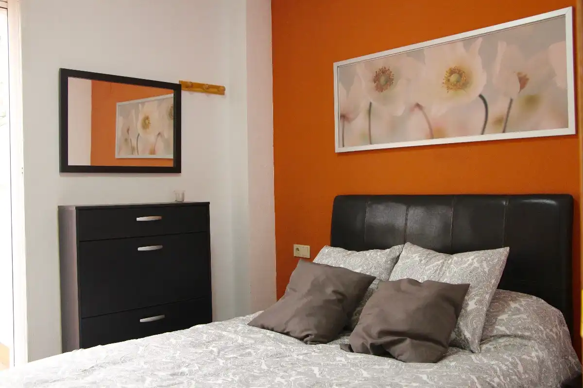 Habitación de Piso de alquiler en Alfara del Patriarca con Terraza y Amueblado
