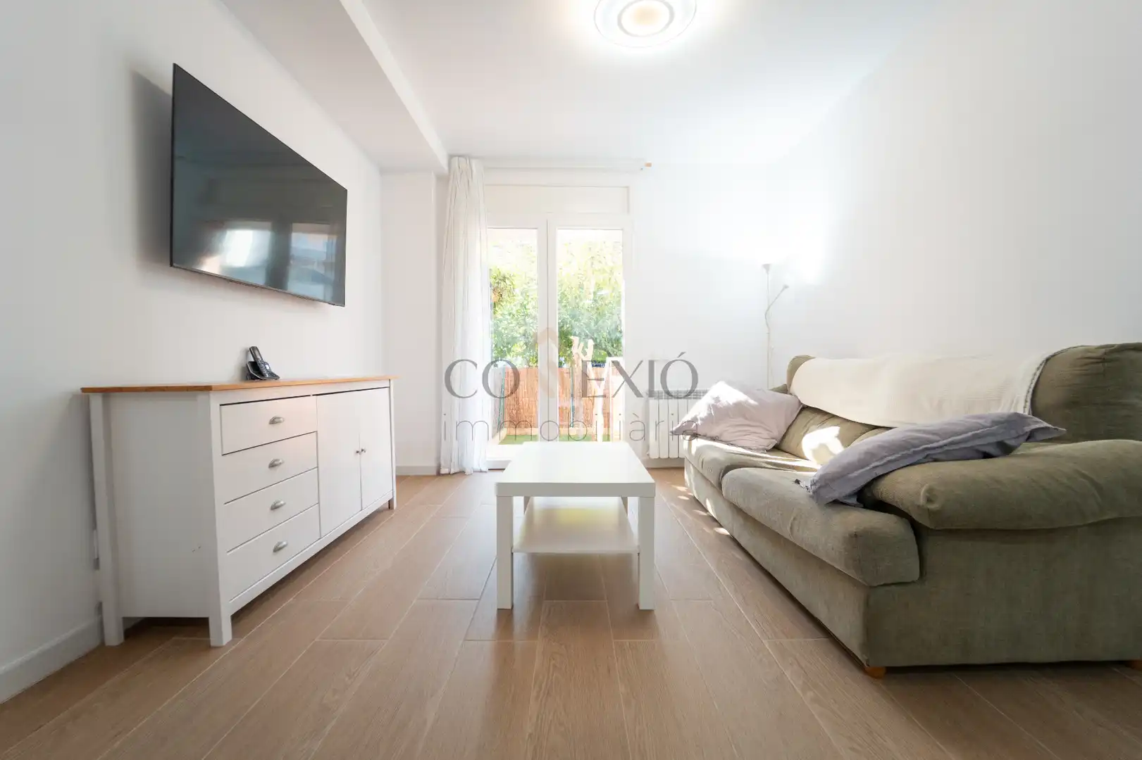 Living room of Ground floor for sale in Girona  with Air Conditioner, Heating and Private garden