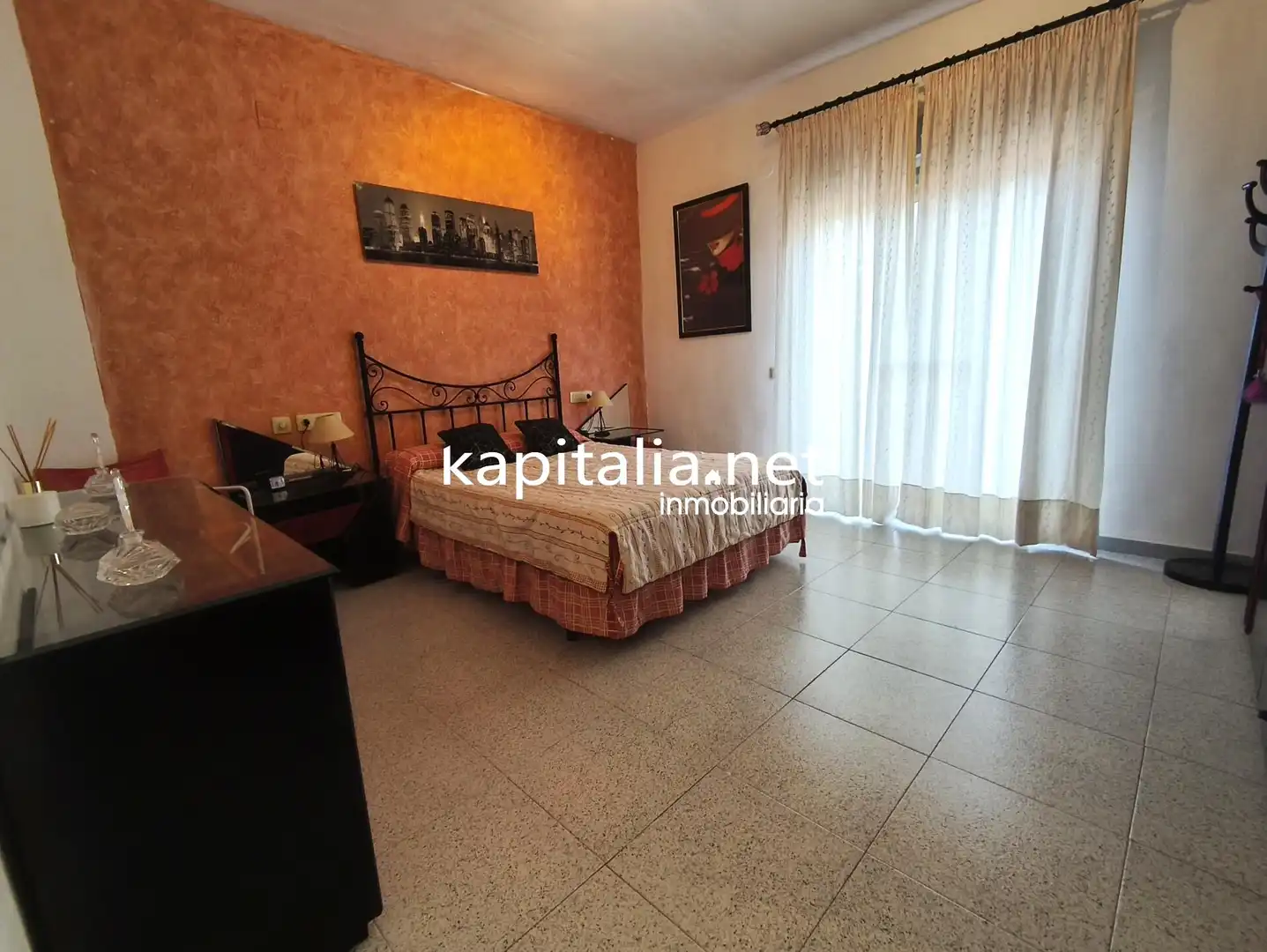 Bedroom of Flat for sale in Otos