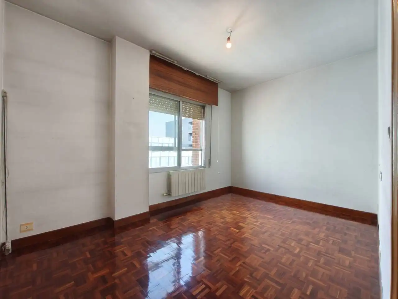 Dormitori de Pis en venda en Burgos amb Calefacció, Parquet i Terrassa