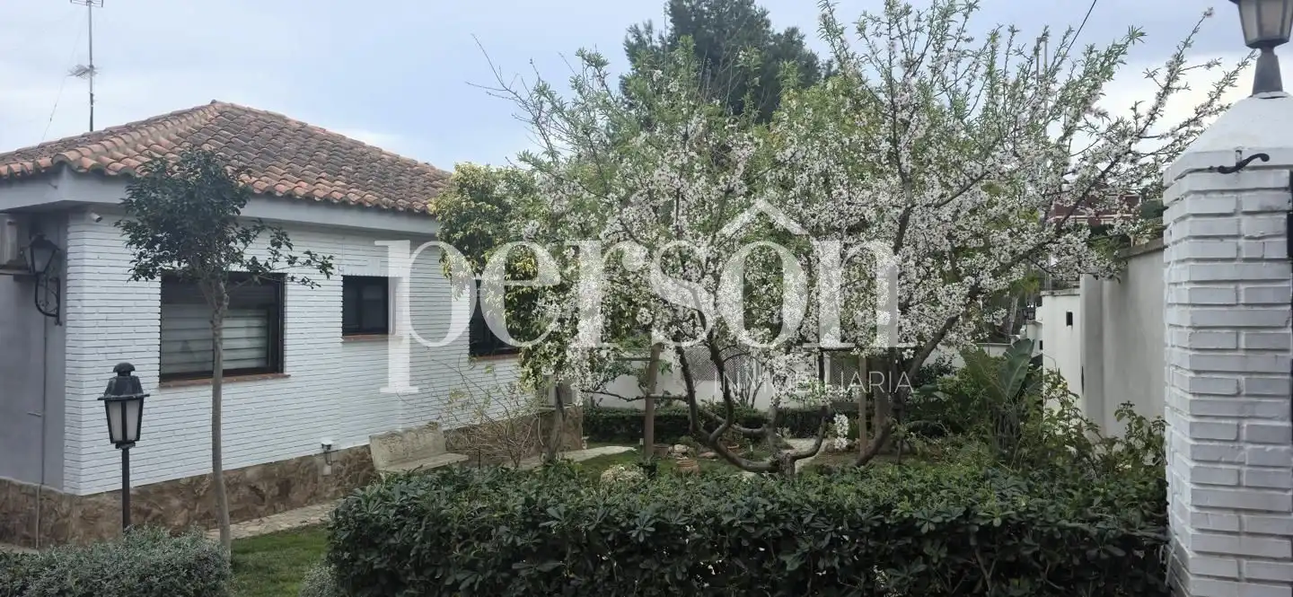 Casa o chalet en venta en Chiva con Aire acondicionado, Jardín privado y Terraza