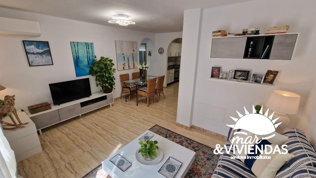 Sala d'estar de Pis en venda en Garrucha amb Aire condicionat, Calefacció i Traster