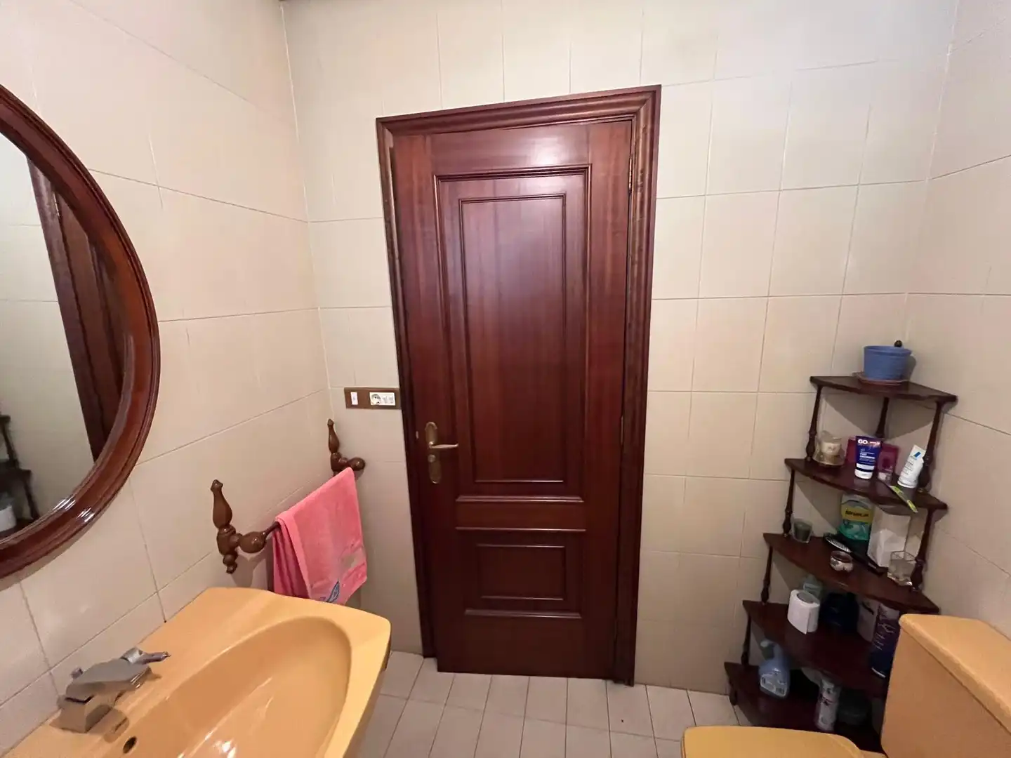 Bany de Casa o xalet en venda en Vigo  amb Calefacció, Jardí privat i Parquet