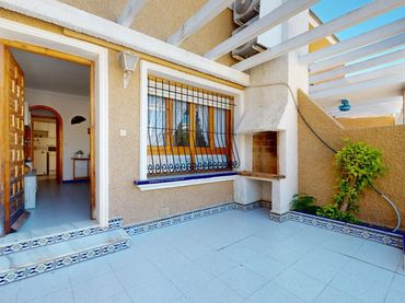 Maison mitoyenne à vendre à Calle DUQUE DE AHUMADA 48