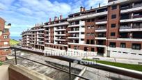 Exterior view of Flat for sale in Castro-Urdiales  with Balcony