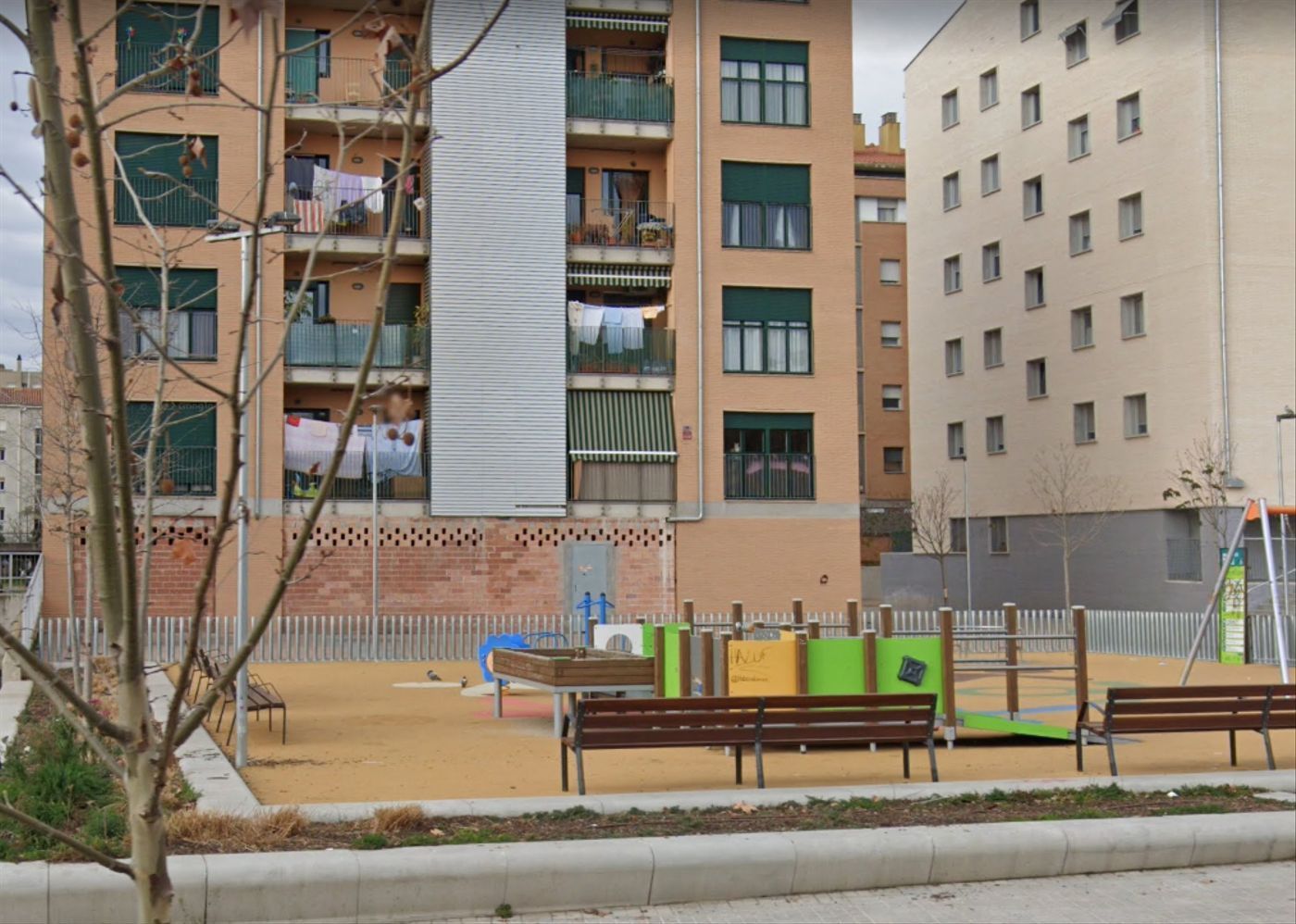 Vista exterior de Local en venda en Sabadell