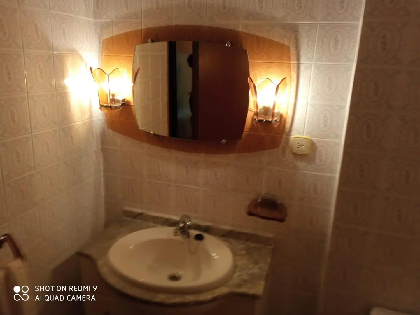 Bathroom of Flat for rent in Valencia  with Air Conditioner, Furnished and Oven
