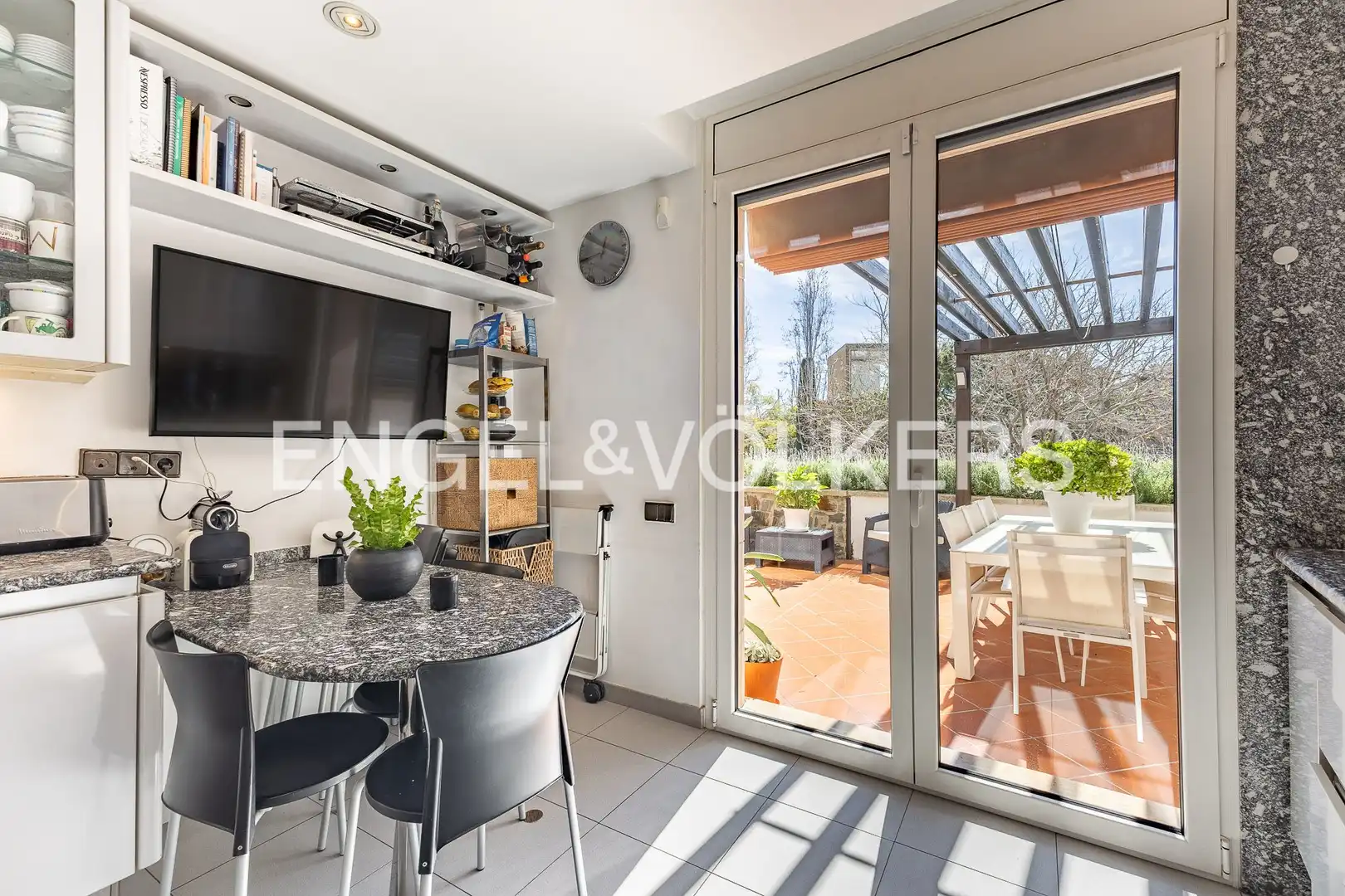 Cocina de Casa o chalet en venta en Barcelona con Aire acondicionado, Calefacción y Jardín privado