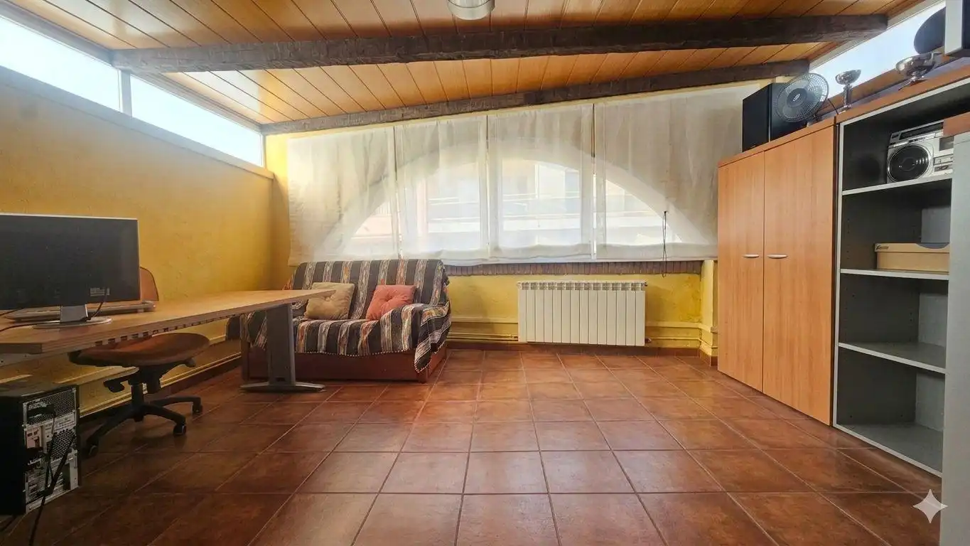 Sala de estar de Casa adosada en venta en Olesa de Montserrat con Aire acondicionado, Calefacción y Terraza