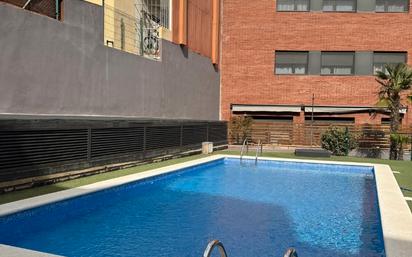 Swimming pool of Flat for sale in Badalona  with Air Conditioner, Heating and Parquet flooring